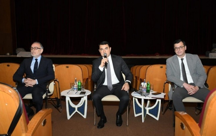 Nazir Rus Dram Teatrının kollektivi ilə görüşdü - Fotolar