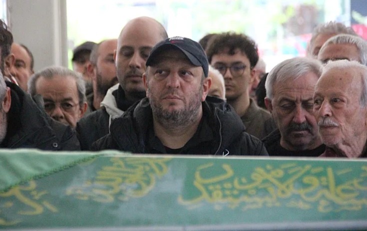 Serkan Keskinə ağır itki - Foto