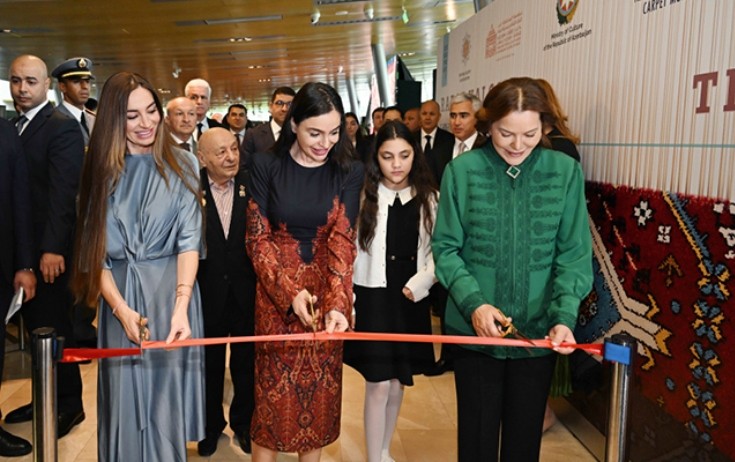 Leyla və Arzu Əliyevalar Şahzadə ilə sərgidə - Fotolar