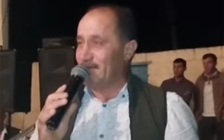 Toy üstündə dava düşdü, gitaraçı müğənnini bıçaqladı
