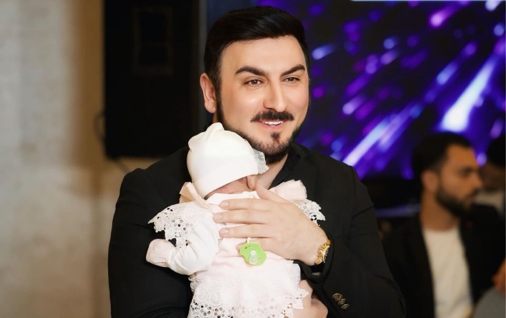 Tolik yeni doğulan qızından danışdı - Fotolar