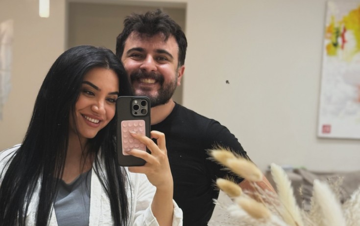 Cavid Güldən xanımına sevgi dolu sözlər - Foto