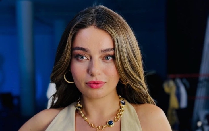 Ayça Ayşinin yeni işi
