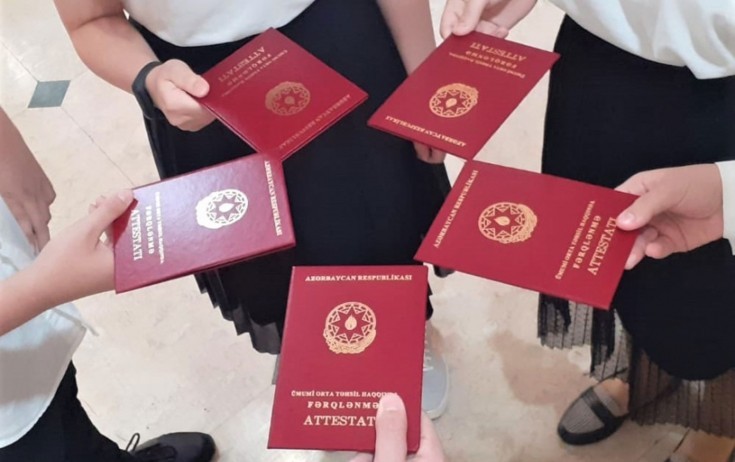 Attestata görə pul istəyən sinif rəhbərinə - Xəbərdarlıq