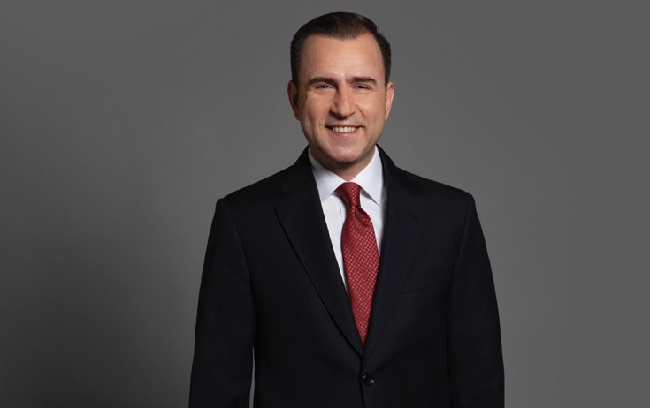 Türk aparıcı şəxsi həyatına görə işdən çıxarıldı