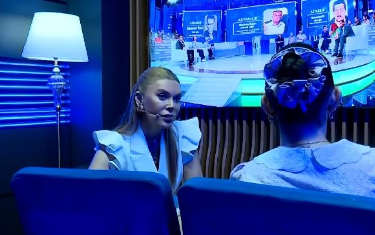 Verilişə gəlib ərinin ona müğənni Mətanətlə xəyanət etdiyini dedi