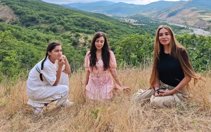Arzu Əliyeva bacısını belə təbrik etdi - Video