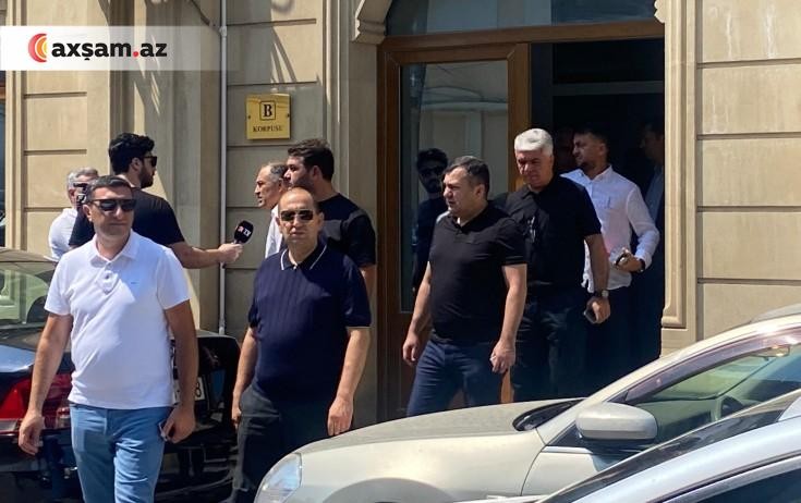 Arif Babayevin nəşi Təzəpir məscidinə aparılıb