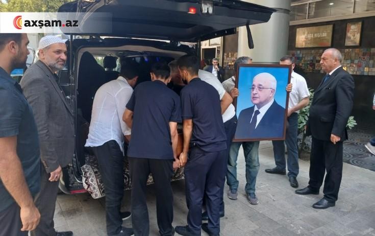 Alqışlarla son mənzilə yola salındı - Video