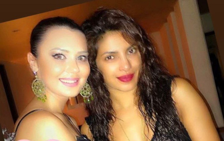 Oksana Priyanka Çopra ilə illər əvvəl - Foto