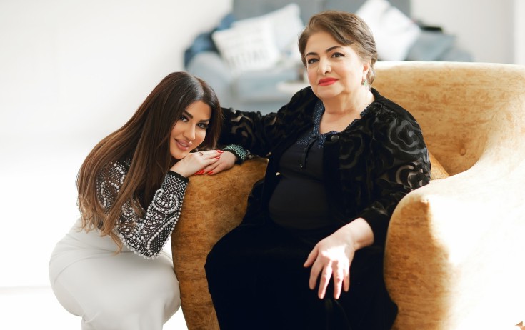 Anasını bu sözlərlə təbrik etdi
