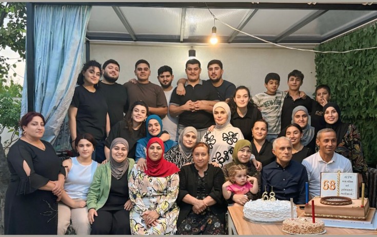 Alim Qasımov ad gününü ailəsi ilə belə qeyd etdi - Video