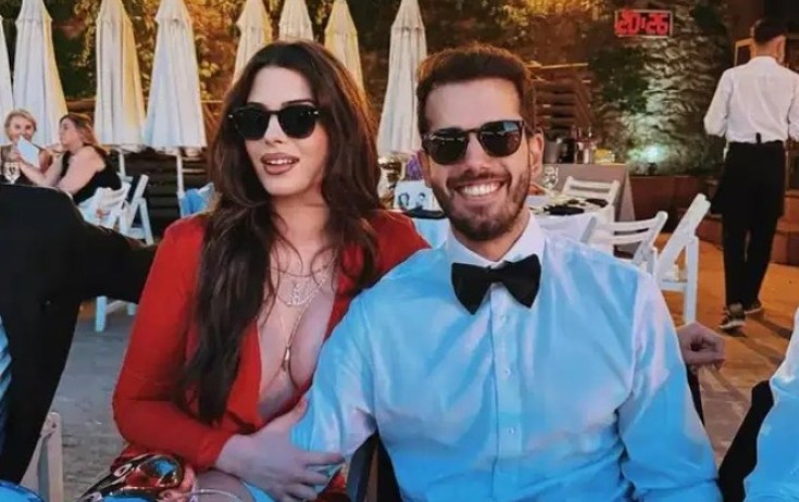 Defne Samyelinin qızı sevgilisi ilə - Foto