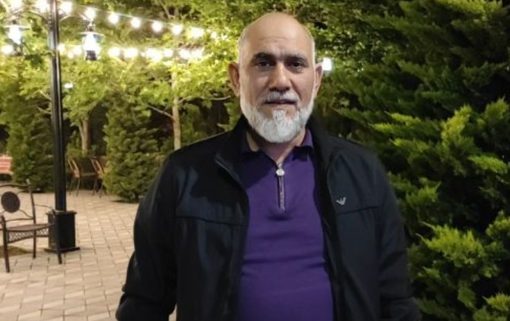 Elşən Xəzər Azərbaycandan köçüb