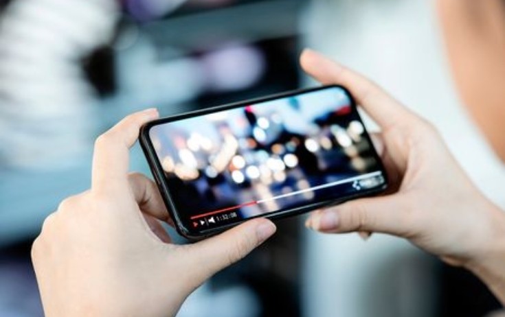 Yaponiyada telefon istifadəsinə 2 saatlıq məhdudiyyət