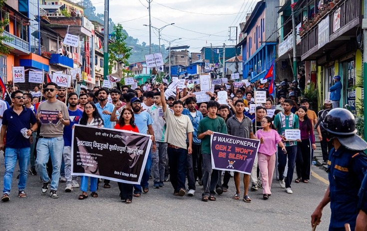 Nepalda sosial şəbəkələrə görə etirazlar keçirilir - Fotolar