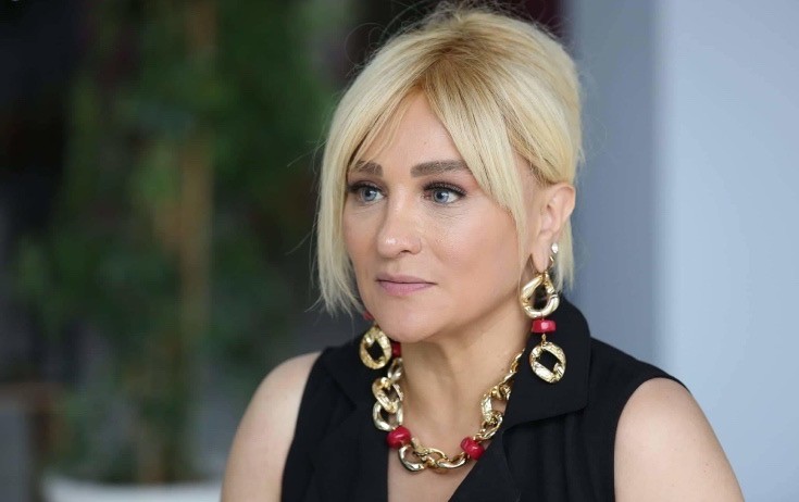 "Maştağada uşaqlar gölməçədən keçib, dərsə gedirlər"