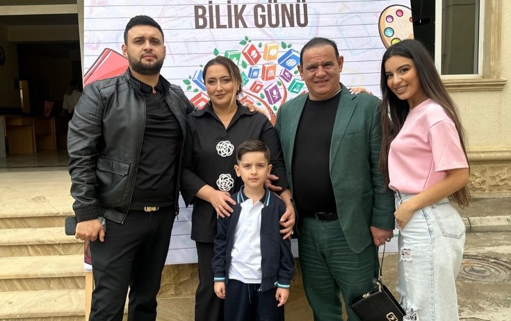 Tacir Şahmalıoğlunun övladı da birinci sinfə getdi - Fotolar