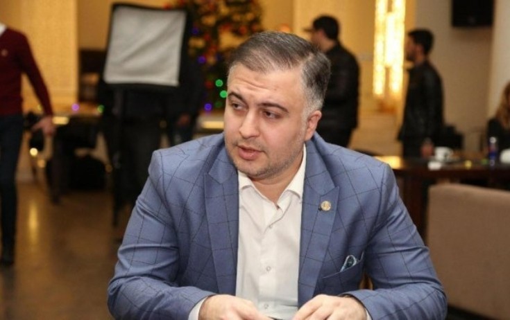 Hüseyn qızlarına verdiyi mülkləri açıqladı