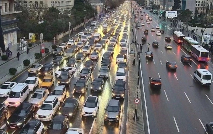 Bakıda ödənişli yollar yaradılacaq