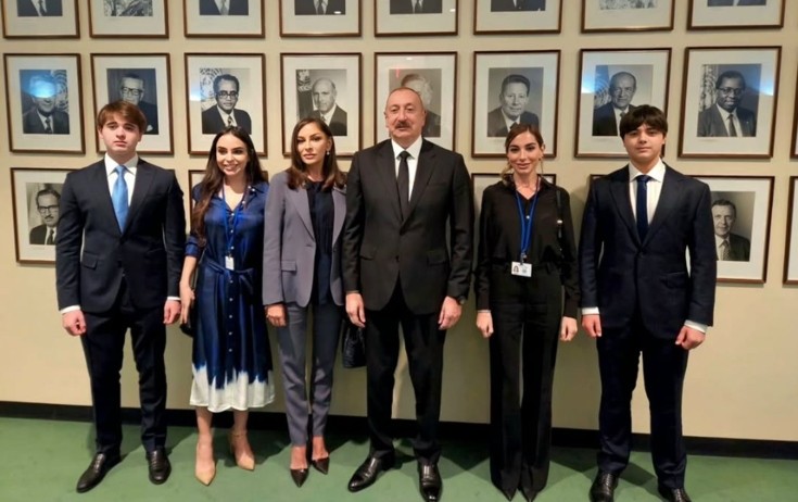 Prezident ailəsi Nyu-Yorkda - Foto