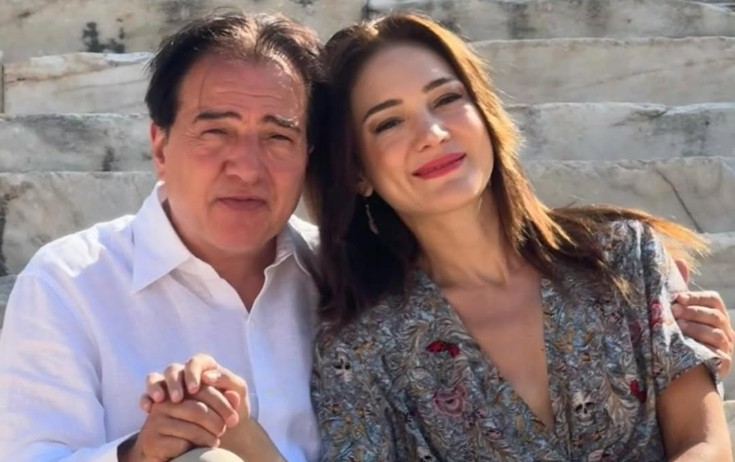 Boşanandan 3 il sonra onunla sevgili oldu - Foto