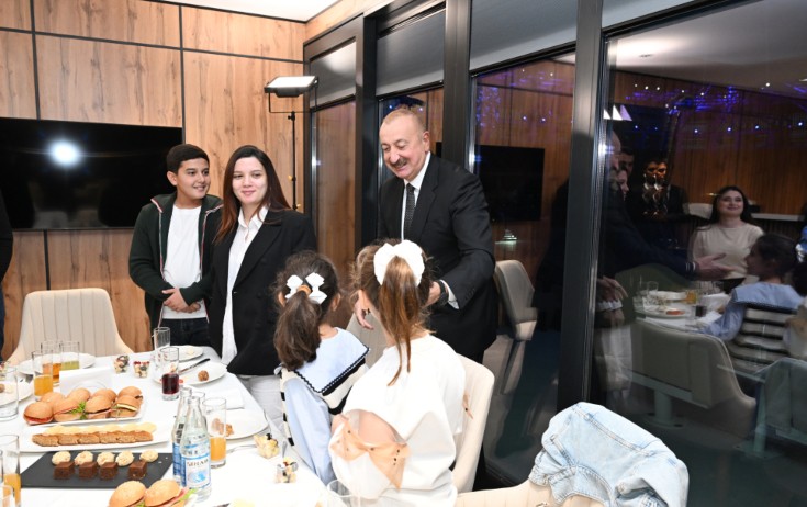 İlham Əliyev və xanımı şəhid övladları ilə görüşdü - Video+Fotolar