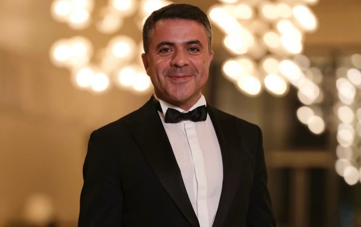 "Dünən bir yerdə toyda idik"