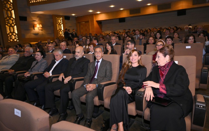 Arzu Əliyeva “Tağıyev: Sona” bədii filminin təqdimatında - Fotolar