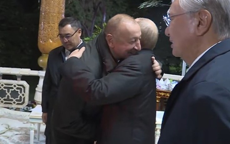 İlham Əliyevlə Putinin Düşənbədə səmimi görüntüləri - Video