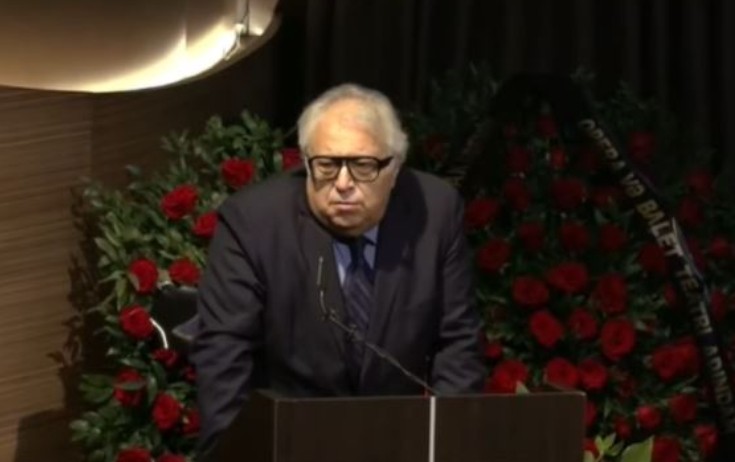"Ramiz tankın arxasında "silahını" çıxarıb ifa etdi"
