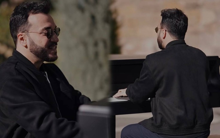 Şəhərin mərkəzində piano ifa etdi - Video