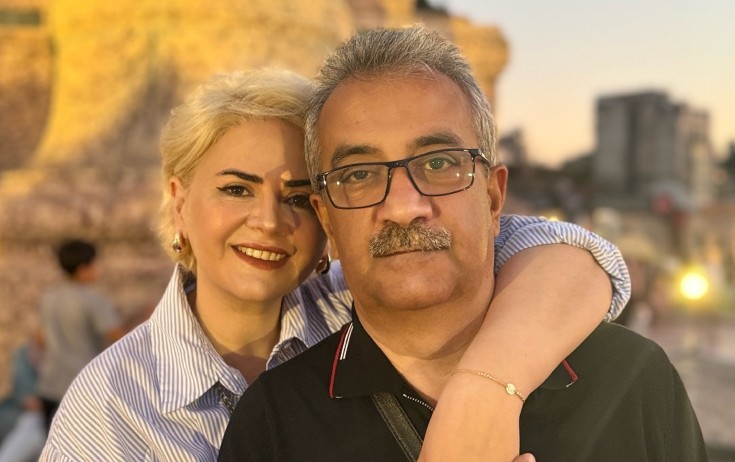 Rejissor xanımı teatrın direktorundan boşanır