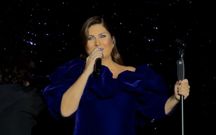 Sibel Canın səhnədə gülərək şəhidləri yad etməsi tənqid olundu - Video
