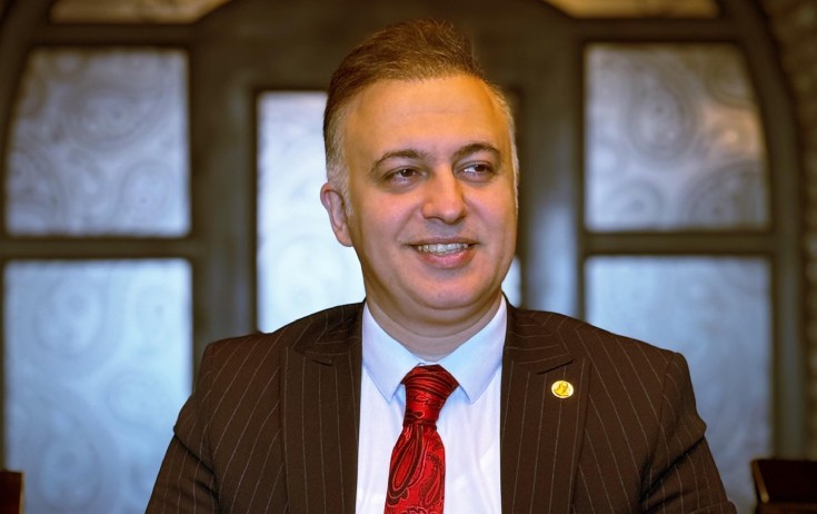 "Musiqiçiyə yox, omba qoydurub, əxlaqsızlıq edənlərə hörmət qoyurlar"