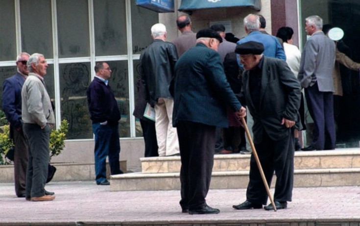 Azərbaycanda yaşlı əhalinin sayı artır