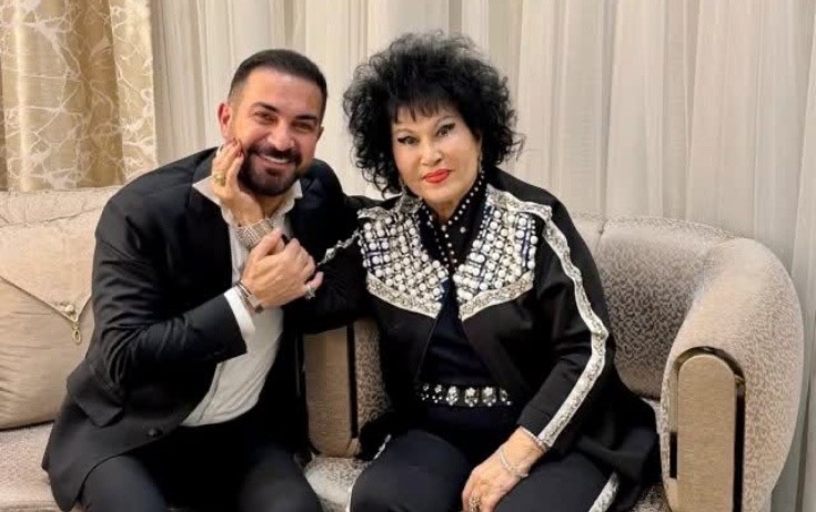 Zeynəb Xanlarova ilə fotosunu paylaşdı