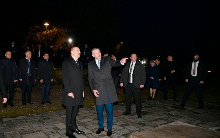 Prezidentlər “Azadlıq Qapısı”nı ziyarət etdi - Fotolar