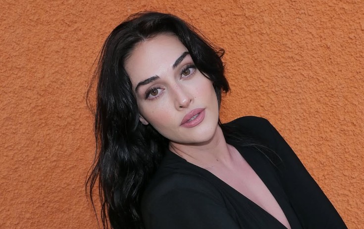 Esra Bilgiçin yeni layihəsi