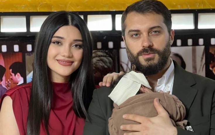 Yeni doğulan qızı ilə foto paylaşdı