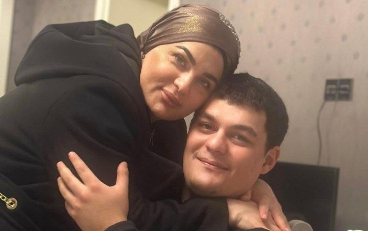 Fərqanə Qasımovanın oğlu əsgərliyə gedir
