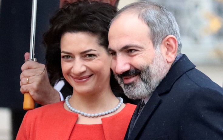 Paşinyanla həyat yoldaşı ayrıldı