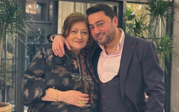 Anası ilə fotosunu paylaşıb bunları yazdı