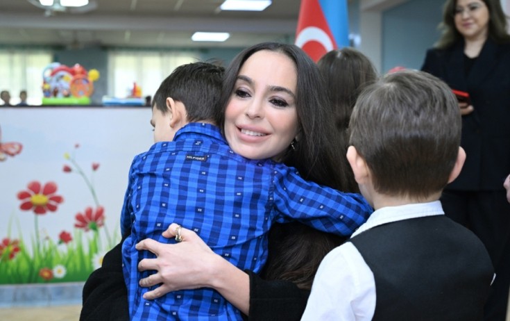 Leyla Əliyeva Tiranada uşaq evində - Fotolar
