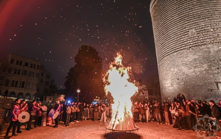 Bakıda çərşənbə tonqalı - Fotolar