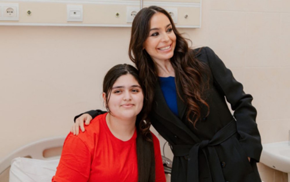 Leyla Əliyeva Bakıdakı Uşaq Klinik Xəstəxanasında - Fotolar