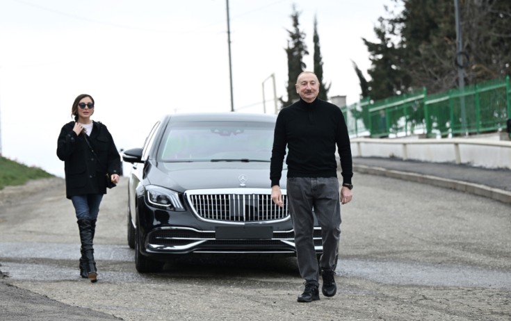 İlham Əliyevlə xanımı Xocavəndə getdi - Fotolar