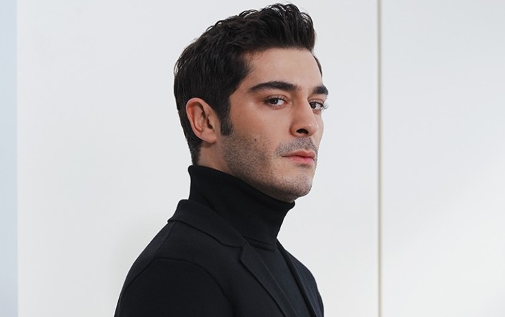 Burak Denizin evindən narkotik çıxdı