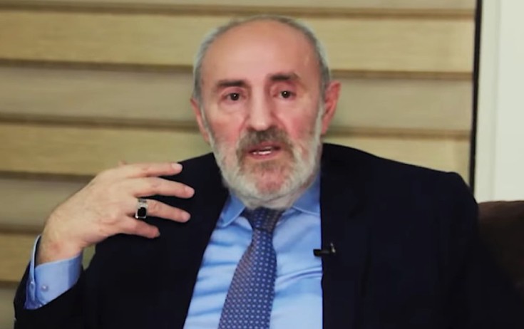 "Akif İslamzadə gecə əməliyyat olundu, reanimasiyadadır"