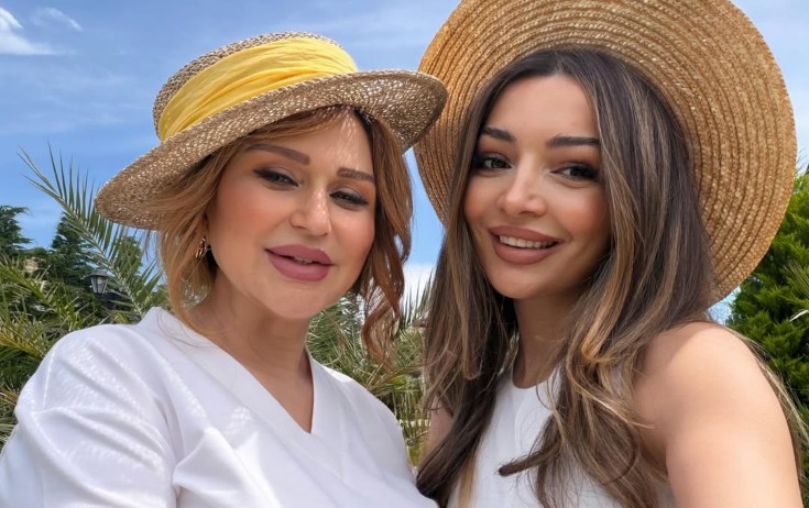 Mələkxanım Eyubova gəlini ilə - Foto